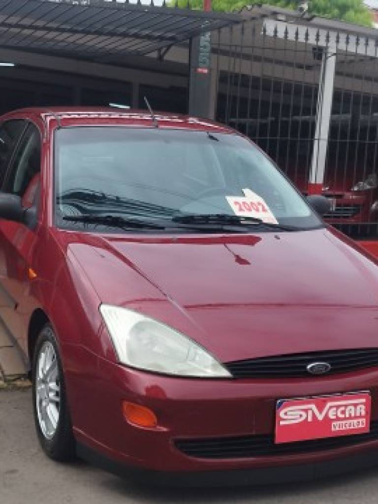 FORD - FOCUS - 2002/2002 - Vinho - Sob Consulta