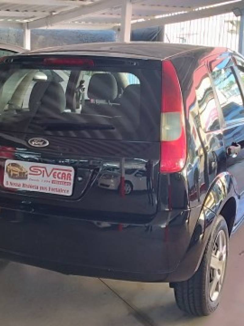 FORD - FIESTA - 2004/2004 - Preta - Sob Consulta