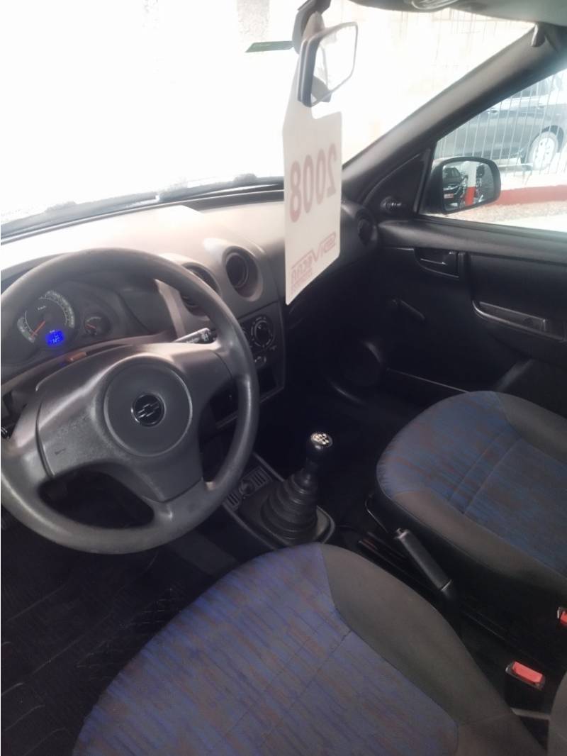 CHEVROLET - CELTA - 2008/2008 - Vermelha - R$ 26.900,00