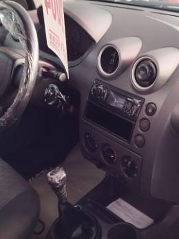 FORD - FIESTA - 2004/2004 - Preta - Sob Consulta
