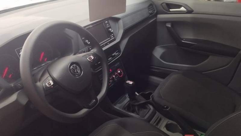 VOLKSWAGEN - T-CROSS - 2020/2020 - Branca - R$ 99.999,00